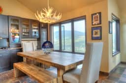 Lake View Lodge
