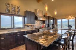 Lake View Lodge