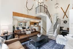Mountain Chalet - Image 3