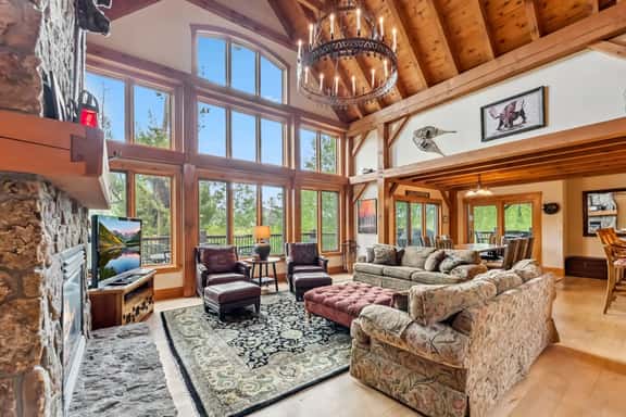 Moose Mountain Lodge - Image 1