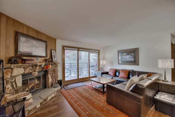 Snowdance Manor - Image 1