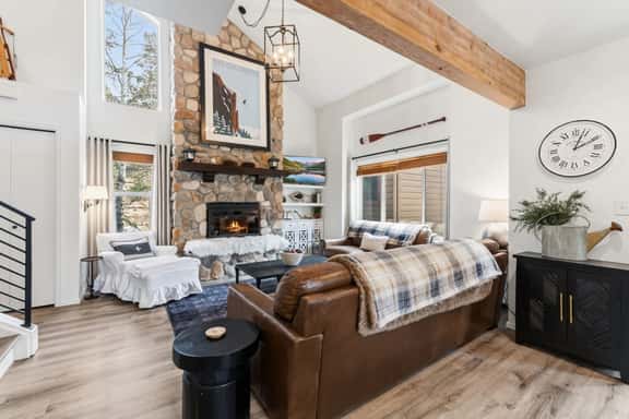 Mountain Chalet - Image 1