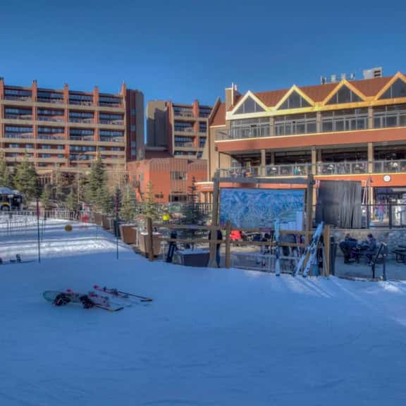 Ski in Ski out Retreat - Image 1