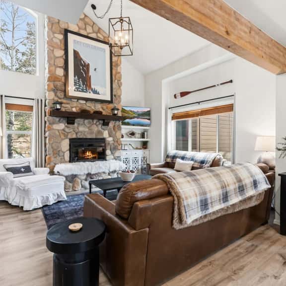 Mountain Chalet - Image 1