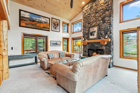 81 Saw Whiskers - Wild Strawberries Lodge