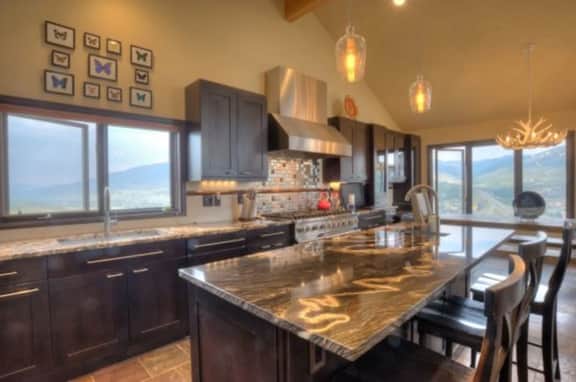 Lake View Lodge