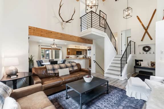 Mountain Chalet - Image 3