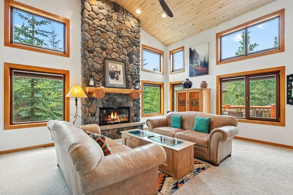 81 Saw Whiskers - Wild Strawberries Lodge