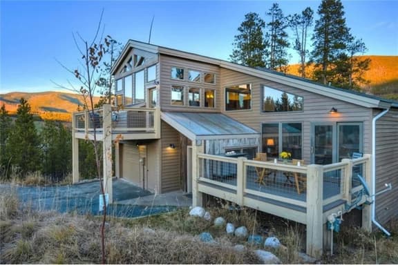 Live Like a local in Keystone! 30 days or more!
